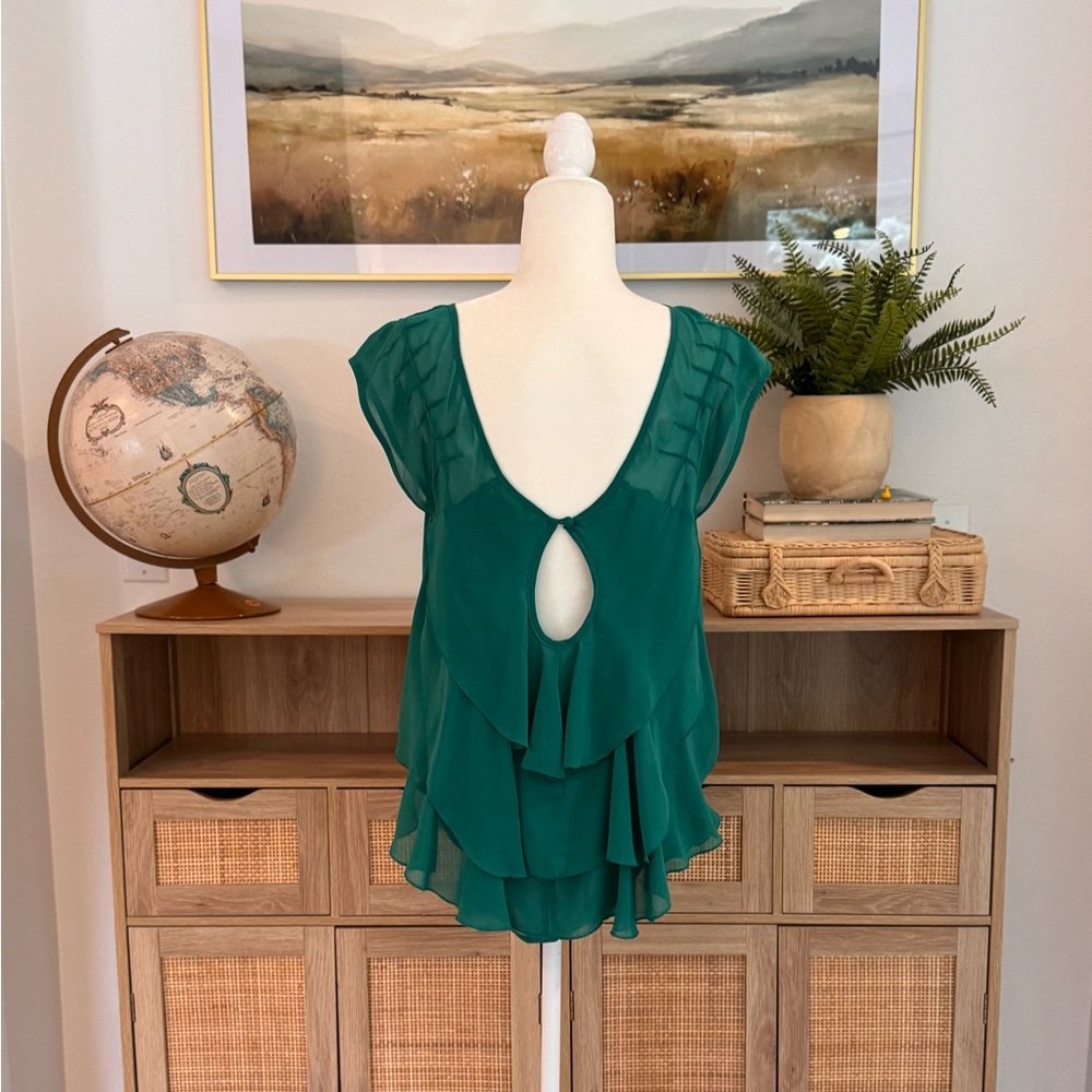 Gorgeous back detail light fabric top